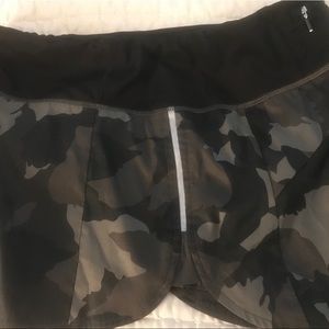 Athleta Run Free 3.5” shorts